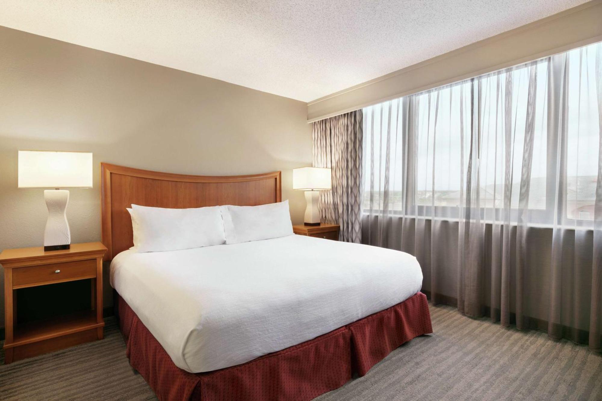 Embassy By Hilton Orlando International Drive Icon Park 3*